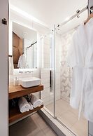 FlowEdge Riverside Getaway