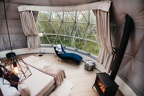 FlowEdge Riverside Getaway