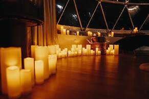 FlowEdge Riverside Getaway