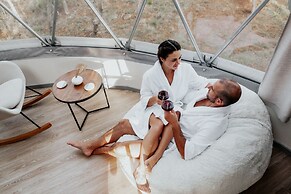 FlowEdge Riverside Getaway