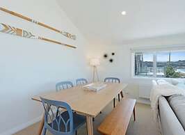 Lyall Bay Parade Apartment