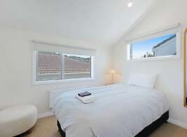 Lyall Bay Parade Apartment