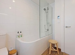 Lyall Bay Parade Apartment