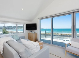Lyall Bay Parade Apartment