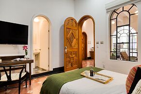 Santa Casa by Tasman
