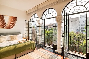 Santa Casa by Tasman