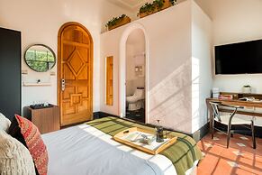 Santa Casa by Tasman