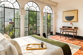 Santa Casa by Tasman