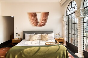 Santa Casa by Tasman