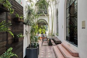 Santa Casa by Tasman