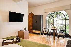 Santa Casa by Tasman