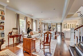Grey Mist Modern 3bd 2ba on Quiet Street