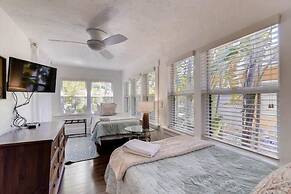 The Periwinkle House 4bd 2ba Sleep 8