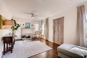 The Periwinkle House 4bd 2ba Sleep 8