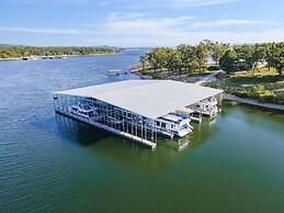 Rock Lane Resort & Marina