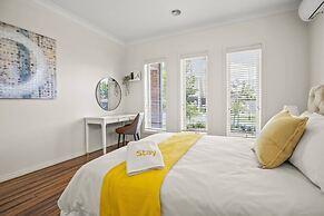 StayAU 4BRM Chic Urban Retreat