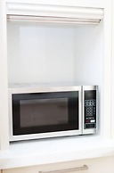 StayAU 4BRM Chic Urban Retreat