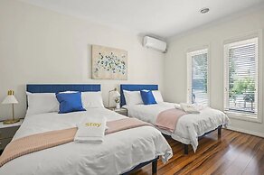 StayAU 4BRM Chic Urban Retreat