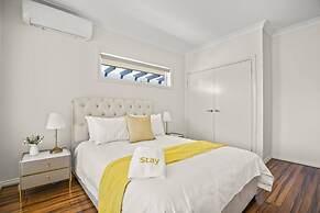 StayAU 4BRM Chic Urban Retreat