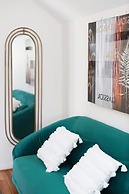 StayAU 4BRM Chic Urban Retreat