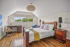 StayAU 4BRM Chic Urban Retreat