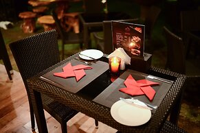 Alona Royal Palm Resort