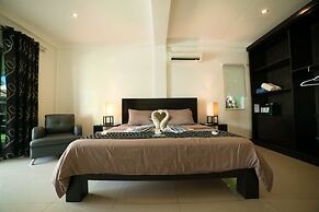 Alona Royal Palm Resort