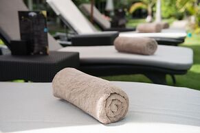 Alona Royal Palm Resort