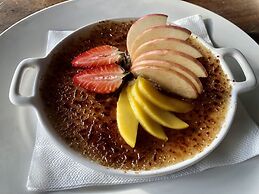 Alona Royal Palm Resort