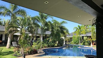 Alona Royal Palm Resort