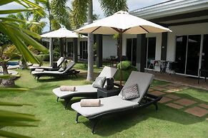 Alona Royal Palm Resort