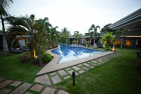 Alona Royal Palm Resort