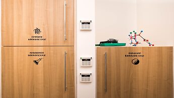 School Apartment by metro stop Vyšehrad