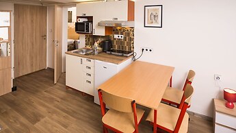 School Apartment by metro stop Vyšehrad