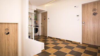 School Apartment by metro stop Vyšehrad