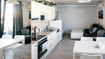 Cozy Apartment with Big Terrace - Karlín