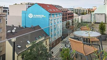 Cozy Apartment with Big Terrace - Karlín