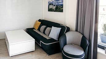 Cozy Apartment with Big Terrace - Karlín