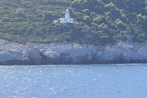 Maeiz Skopelos