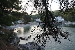 Maeiz Skopelos