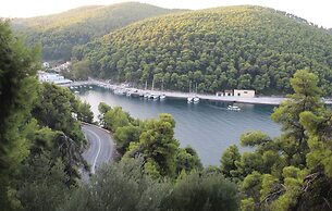 Maeiz Skopelos