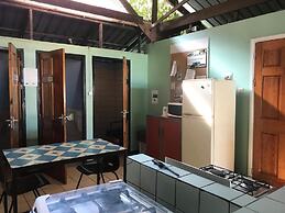 Unu Pikin Guesthouse