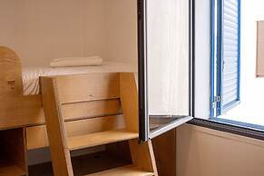 Allenby Artsy Stay by Sea N' Rent