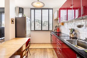 Allenby Artsy Stay by Sea N' Rent