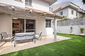 Poleg Serenity Villa by Sea N' Rent
