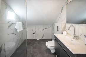 Poleg Serenity Villa by Sea N' Rent