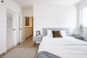 Poleg Serenity Villa by Sea N' Rent