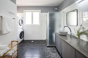 Poleg Serenity Villa by Sea N' Rent
