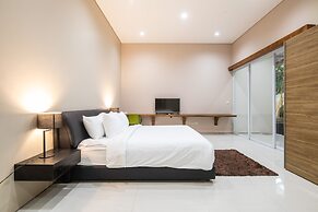 Luxury PrivatePoolVilla Lumiere Dewi Sri