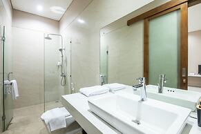 Luxury PrivatePoolVilla Lumiere Dewi Sri